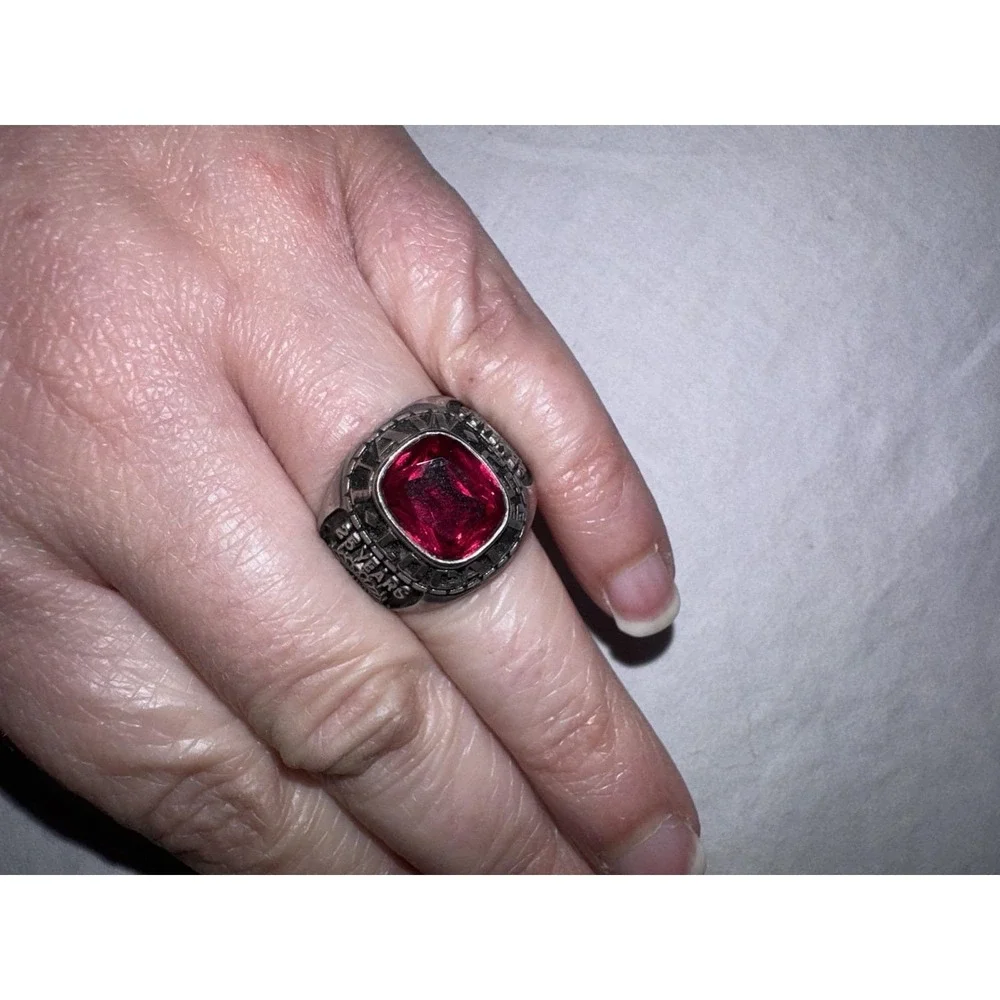Local 652 UAW Ring-25 Years Of Service Oldsmobile Ring By Gemco Size 10 Red